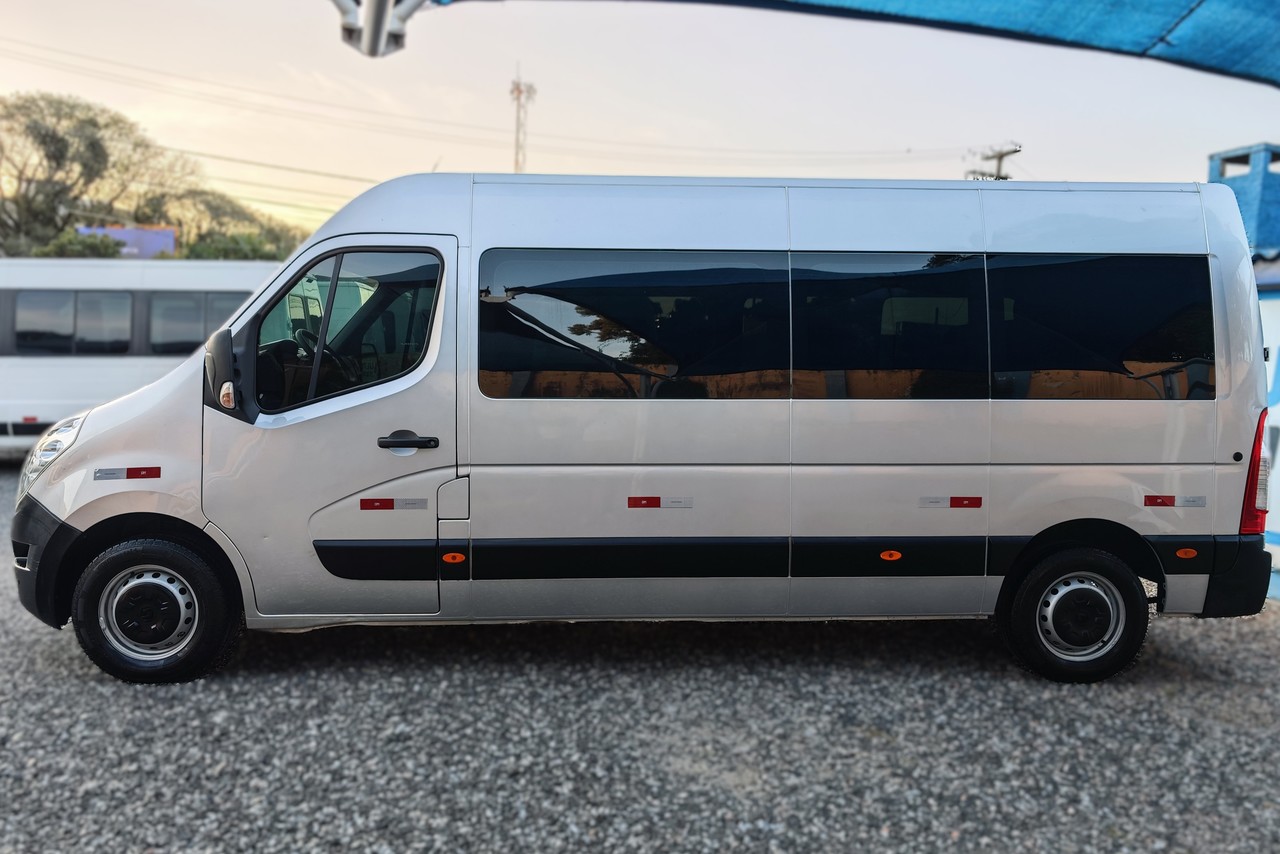Renault Master Executive - 19/20 15