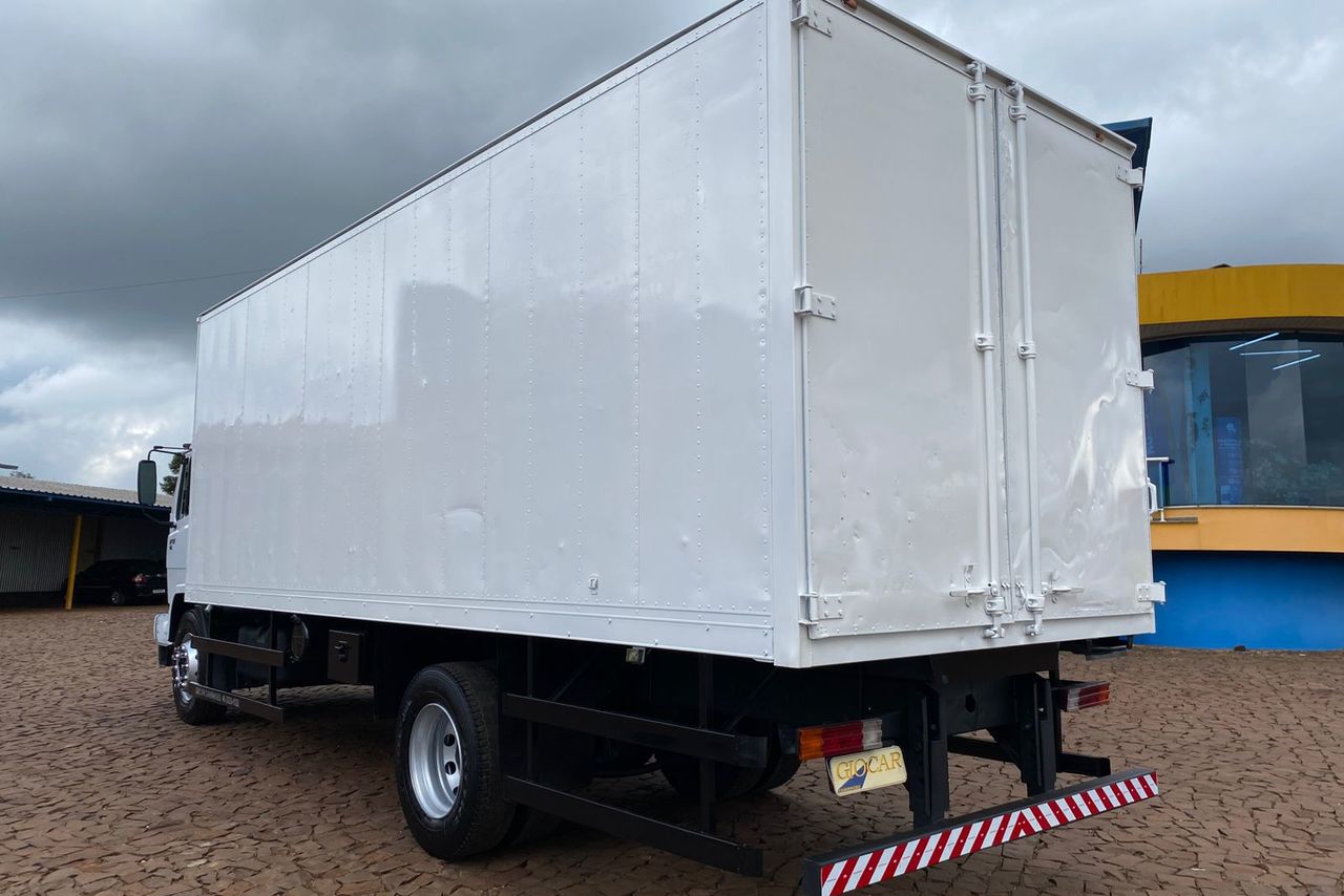 Mercedes Benz MB 1718 - 11/12 3