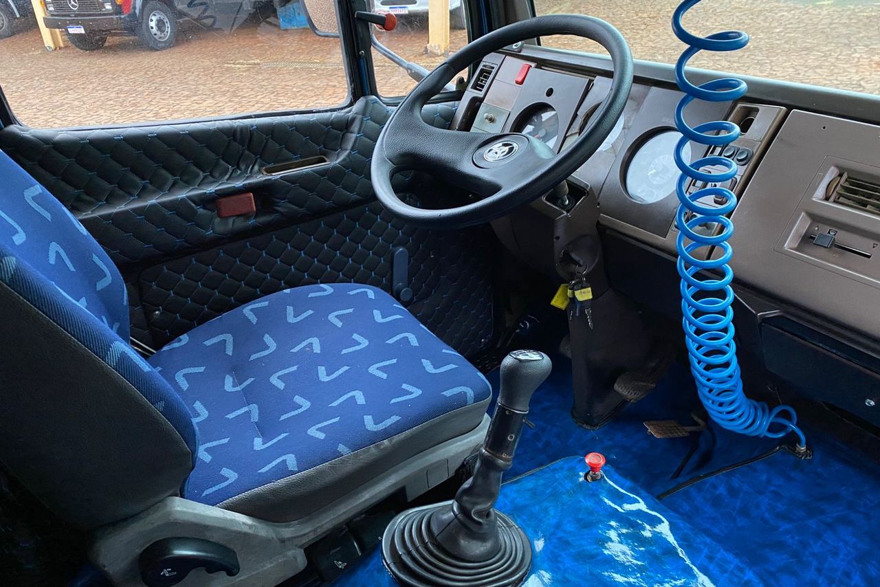 Mercedes Benz MB 1721 - 92/93 20