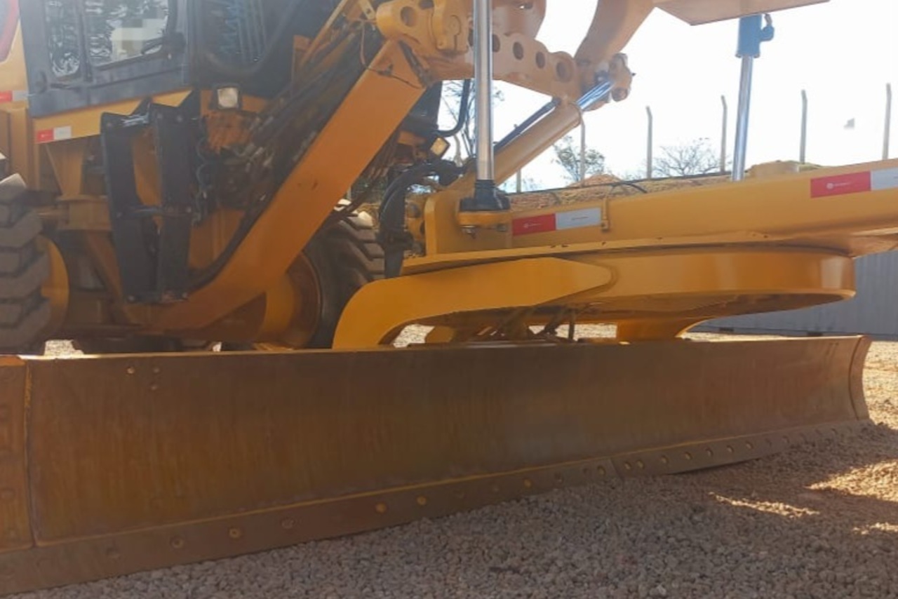 Caterpillar 140K - 21/21 2