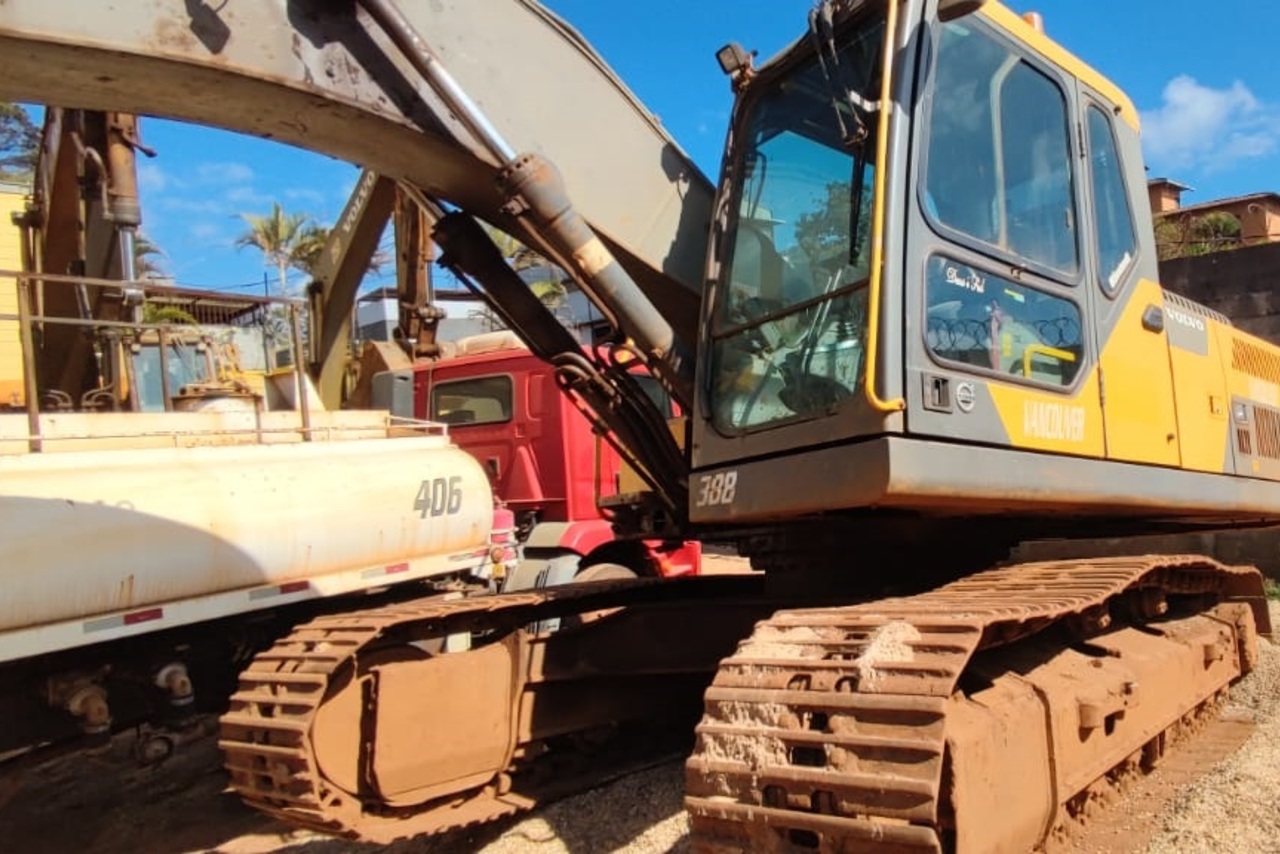 Volvo EC200d - 24/24 4