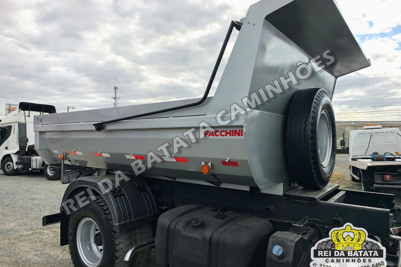 Ford Cargo1319 - 13/13 12