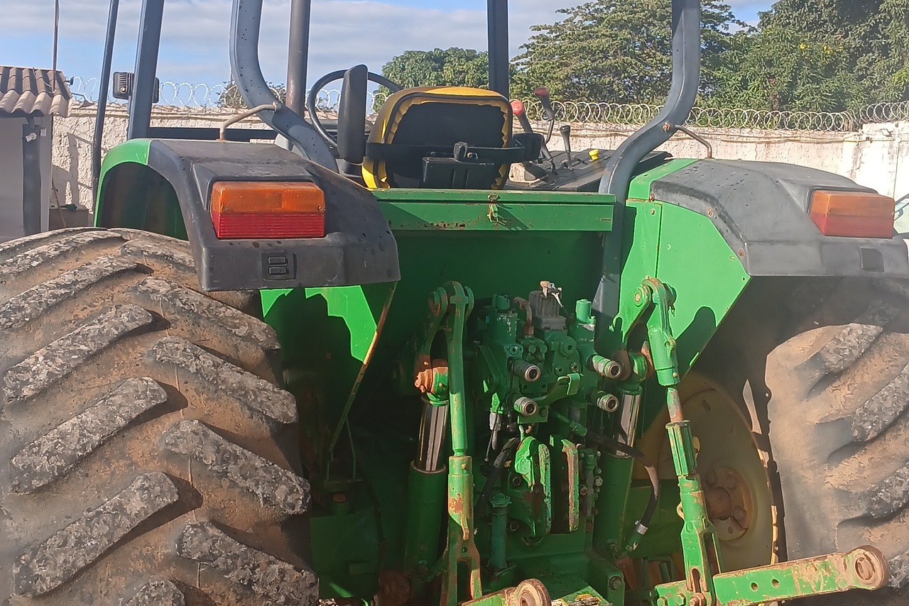 John Deere 6300 - 04/04 7