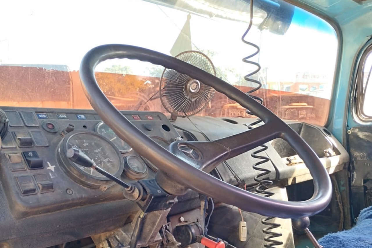 Mercedes Benz MB 1518 - 89/89 3