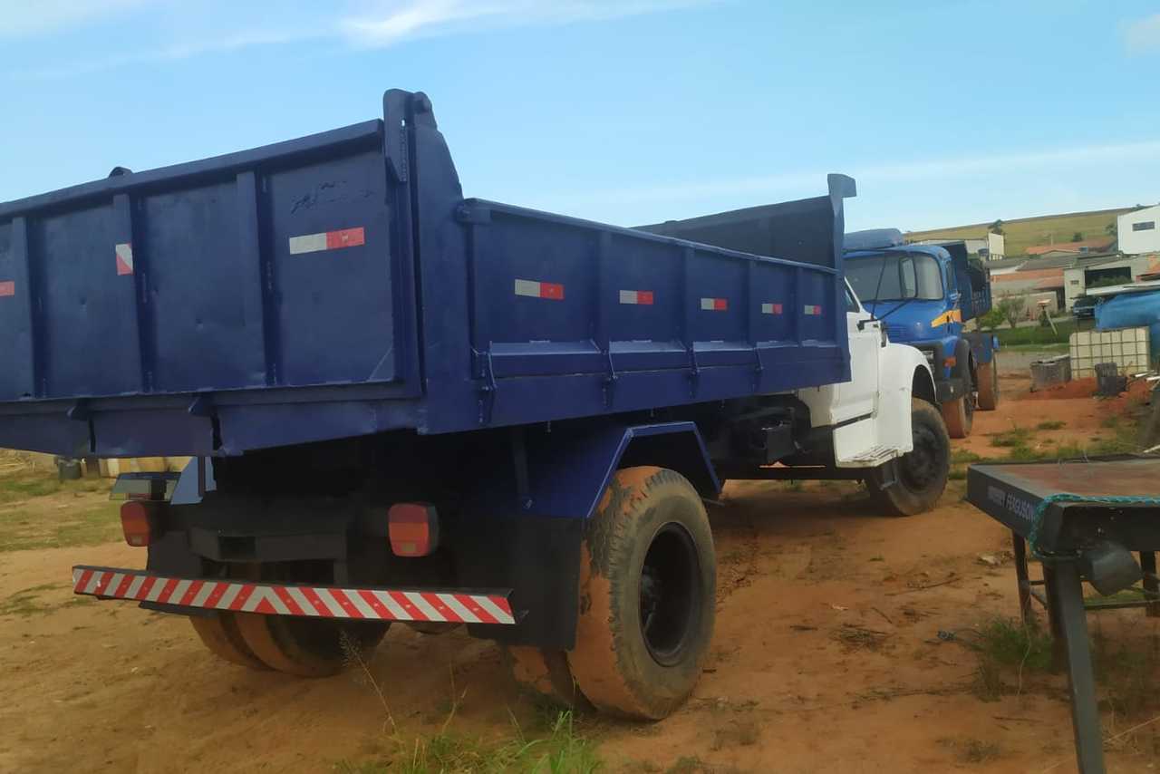 Ford F14000 - 94/94 3