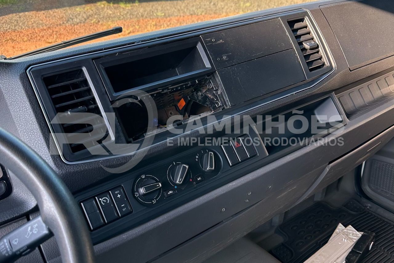 Volkswagen Delivery Express DRC 4X2 - 20/20 11