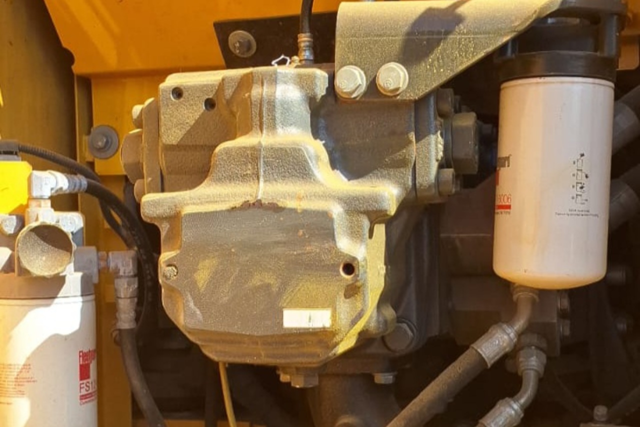 Komatsu PC200 - 19/19 2