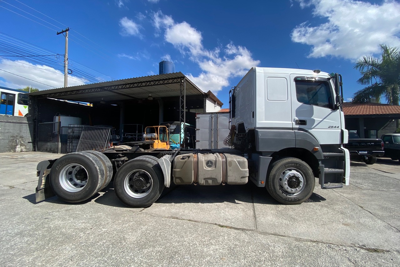 Mercedes Benz Axor 2544 - 09/09 4