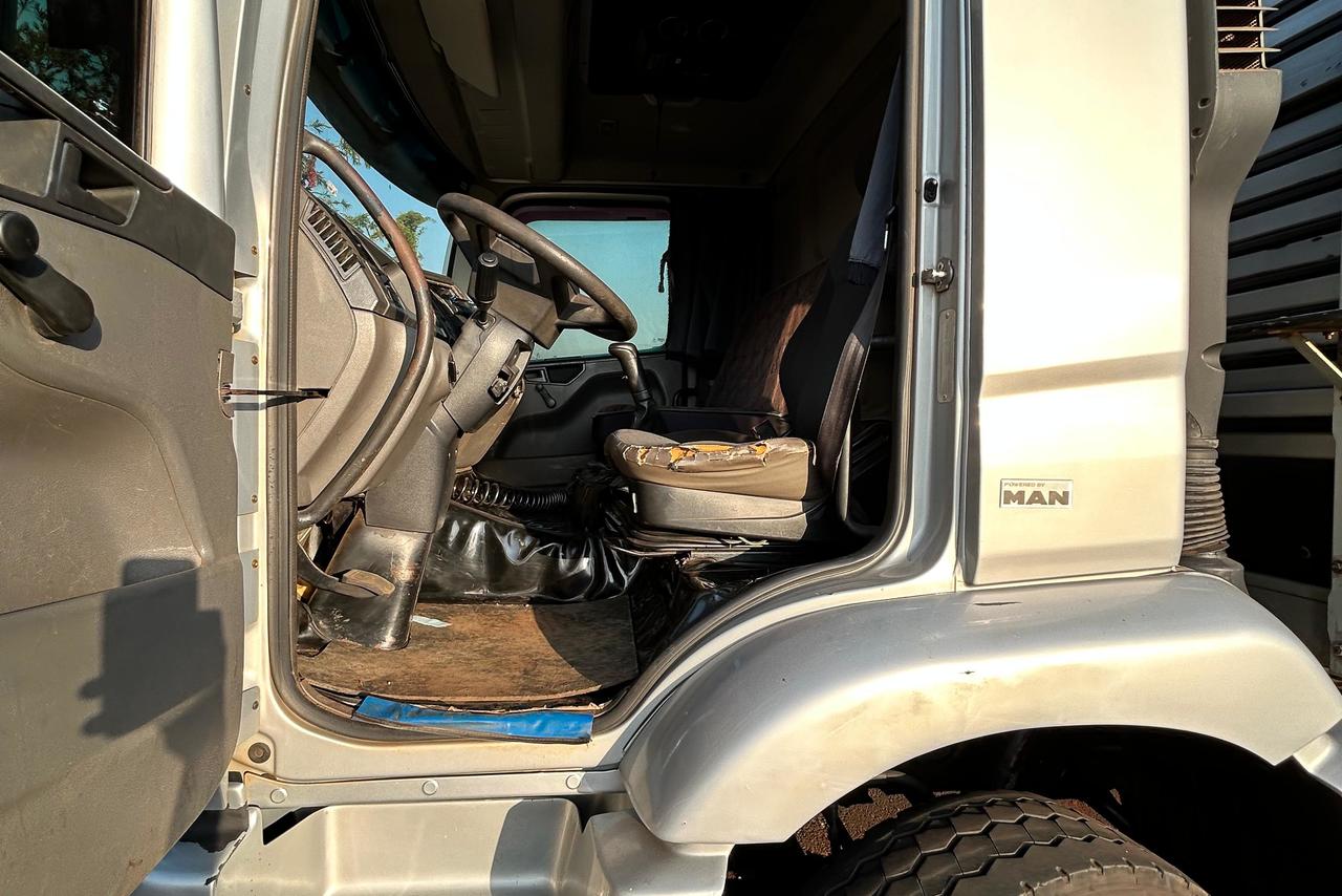 Volkswagen 24-280 E Constellation 6x2 - 13/13 2