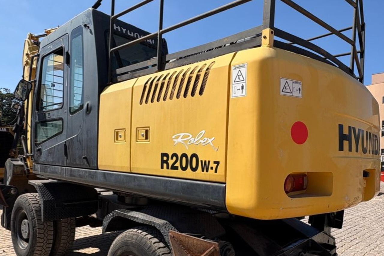 Hyundai  R200W - 09/09 2