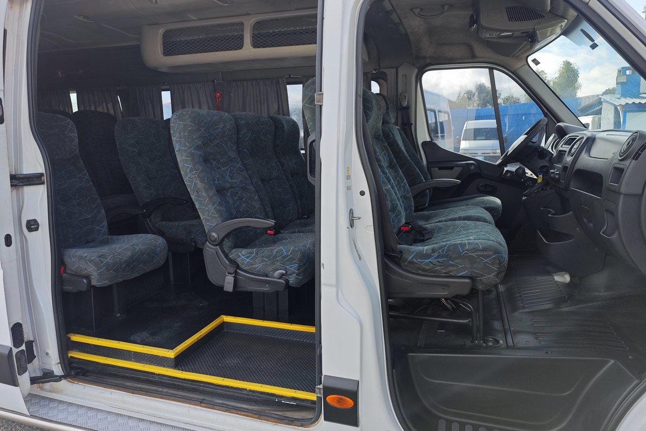 Renault Master Minibus - 14/15 3