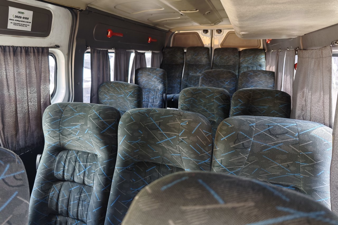 Renault Master Minibus - 14/15 5