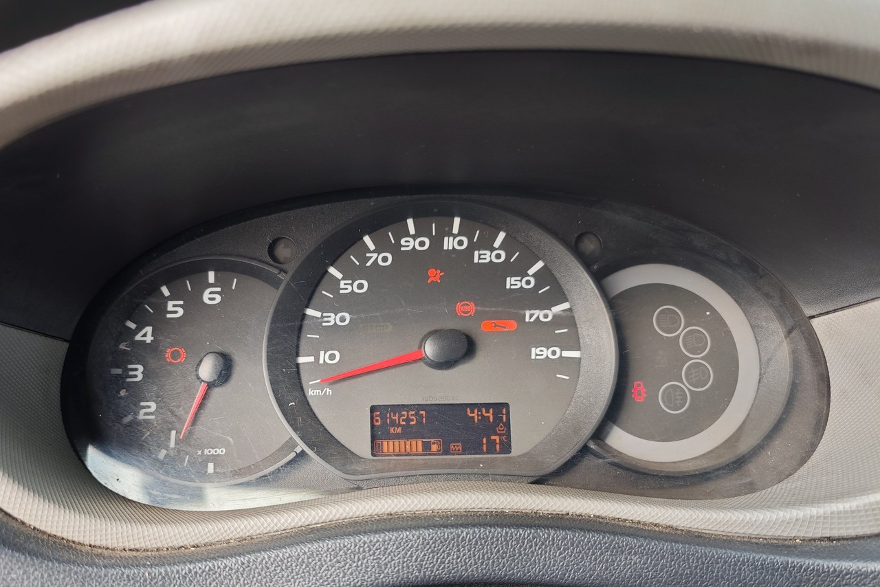 Renault Master Minibus - 14/15 15