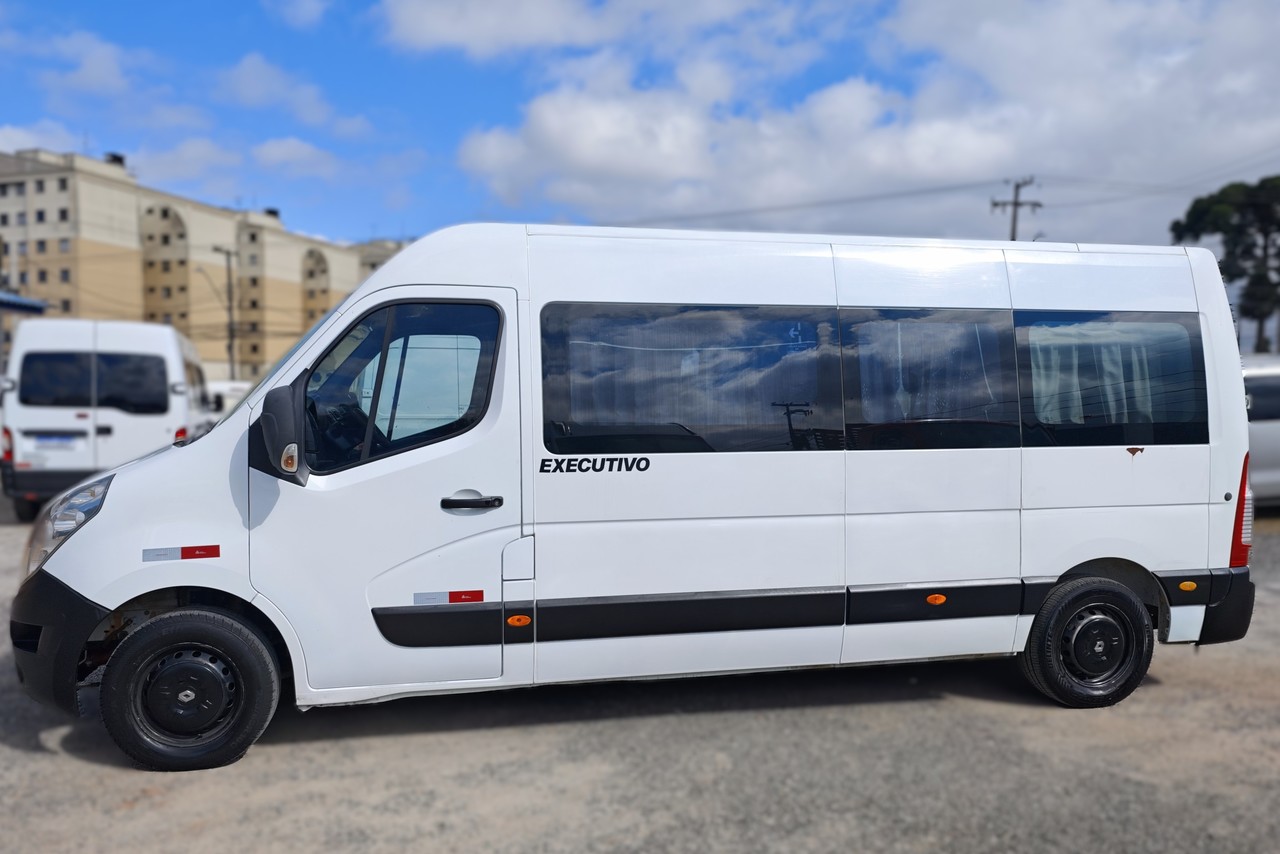 Renault Master Minibus - 14/15 19