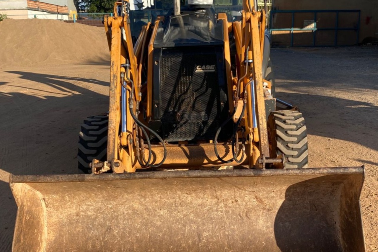 Case 580M - 11/11 7