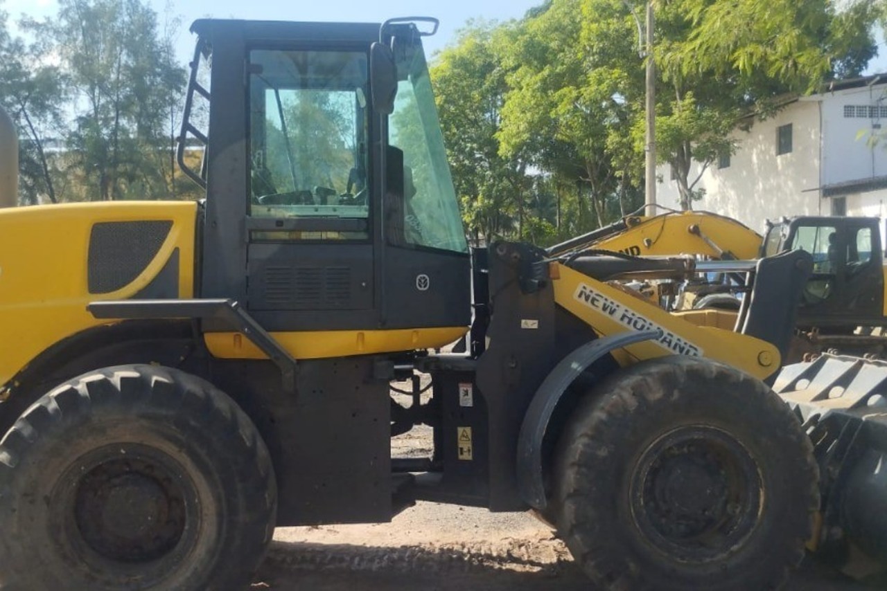 New Holland W130 - 15/15 6