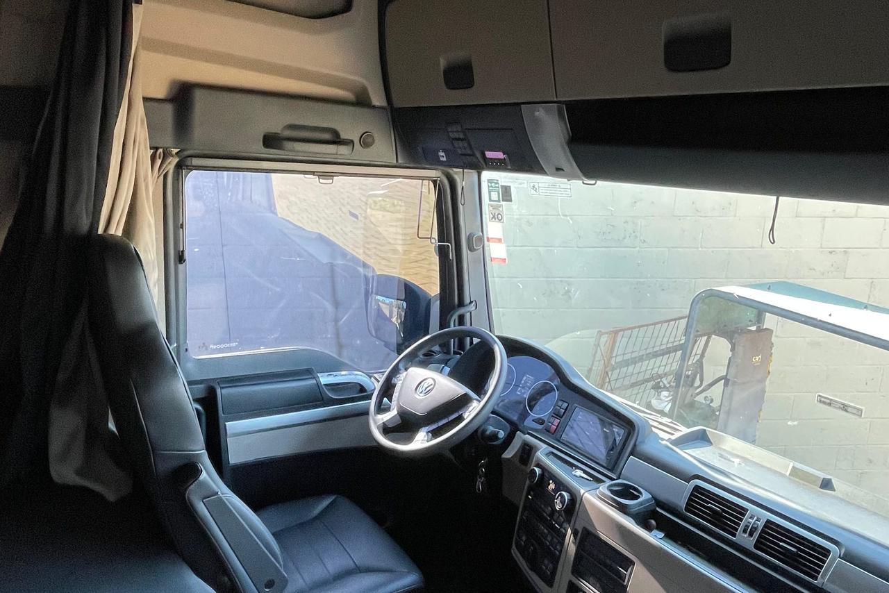 Volkswagen 29-530 6x4 Meteor - 24/25 4