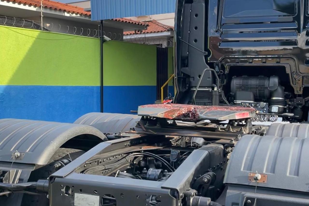 Volkswagen 29-530 6x4 Meteor - 24/25 11