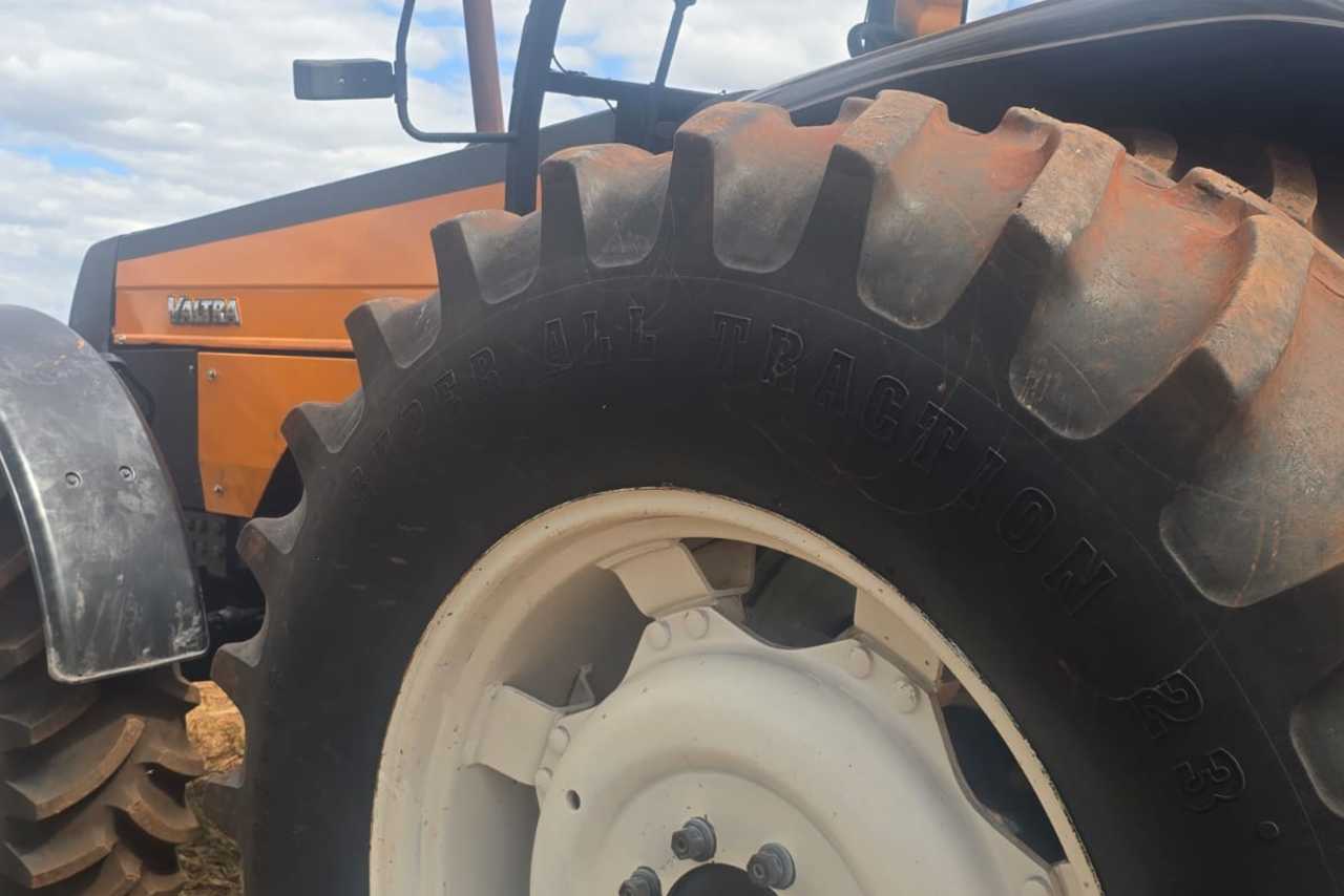 Valtra BH 180 - 20/03 4