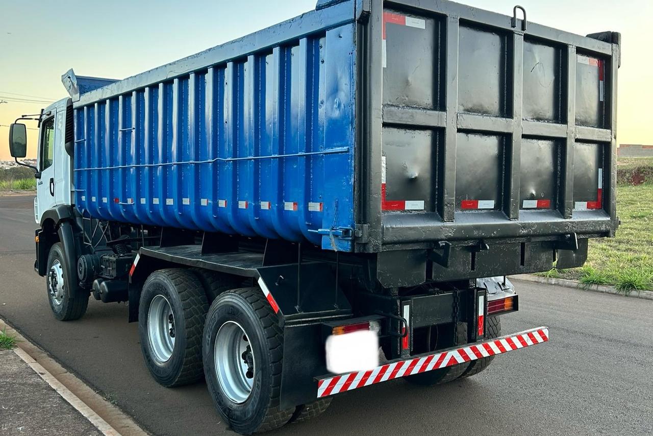 Volkswagen 26-260 E Constel. 6x4 - 10/11 2