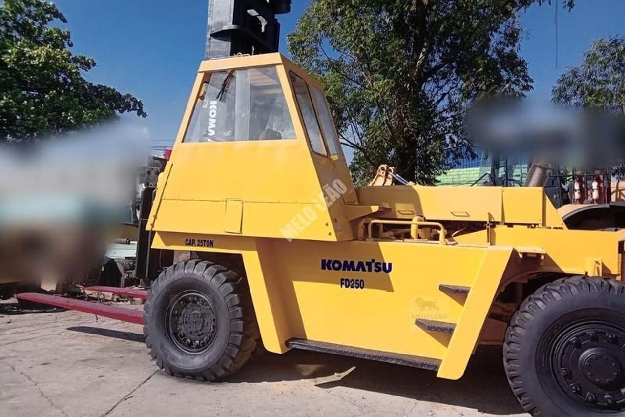 Komatsu Empilhadeira - 82/82 11