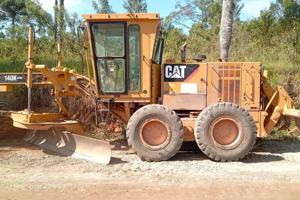 Caterpillar 140K - 11/11 2