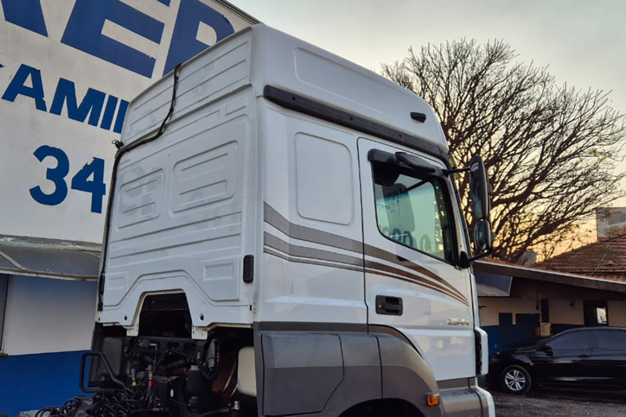 Mercedes Benz Axor 2544 - 20/20 22