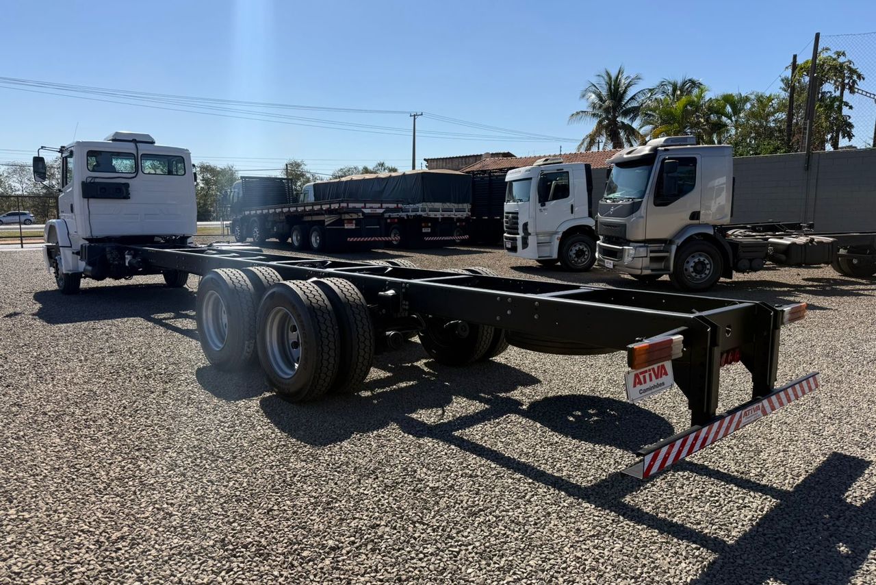 Mercedes Benz MB 2324 - 13/13 5