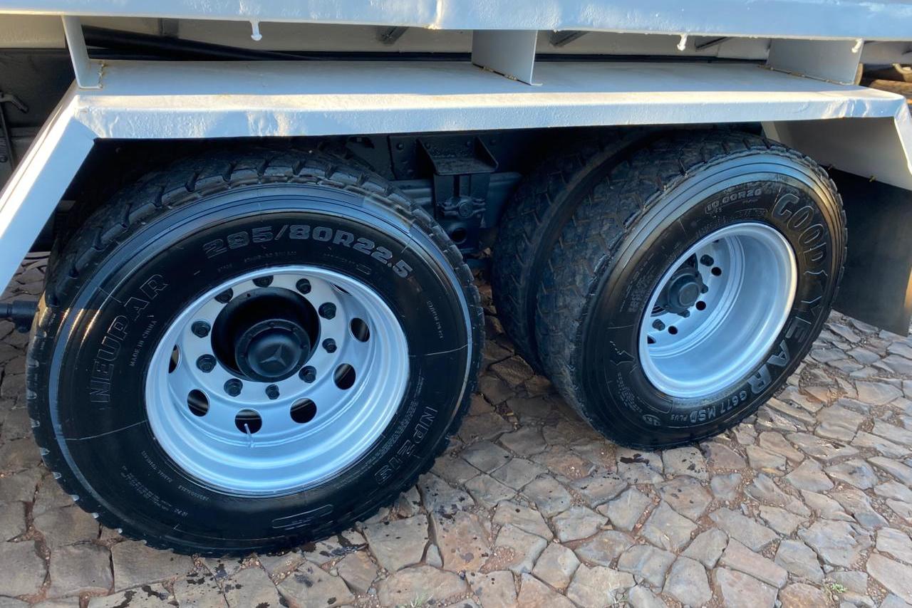 Mercedes Benz MB 1517 - 87/87 12