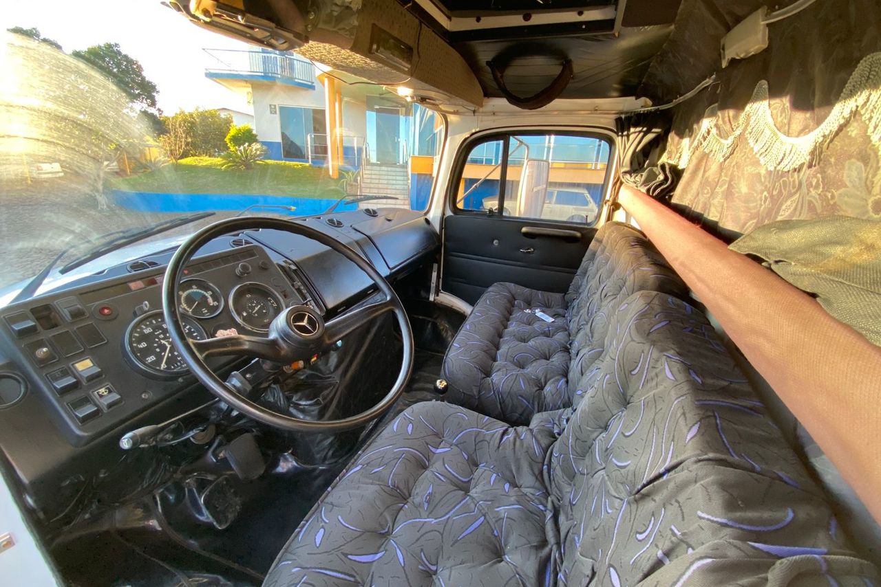 Mercedes Benz MB 1517 - 87/87 13