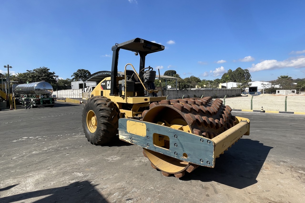 Caterpillar CP533E - 10/10 5