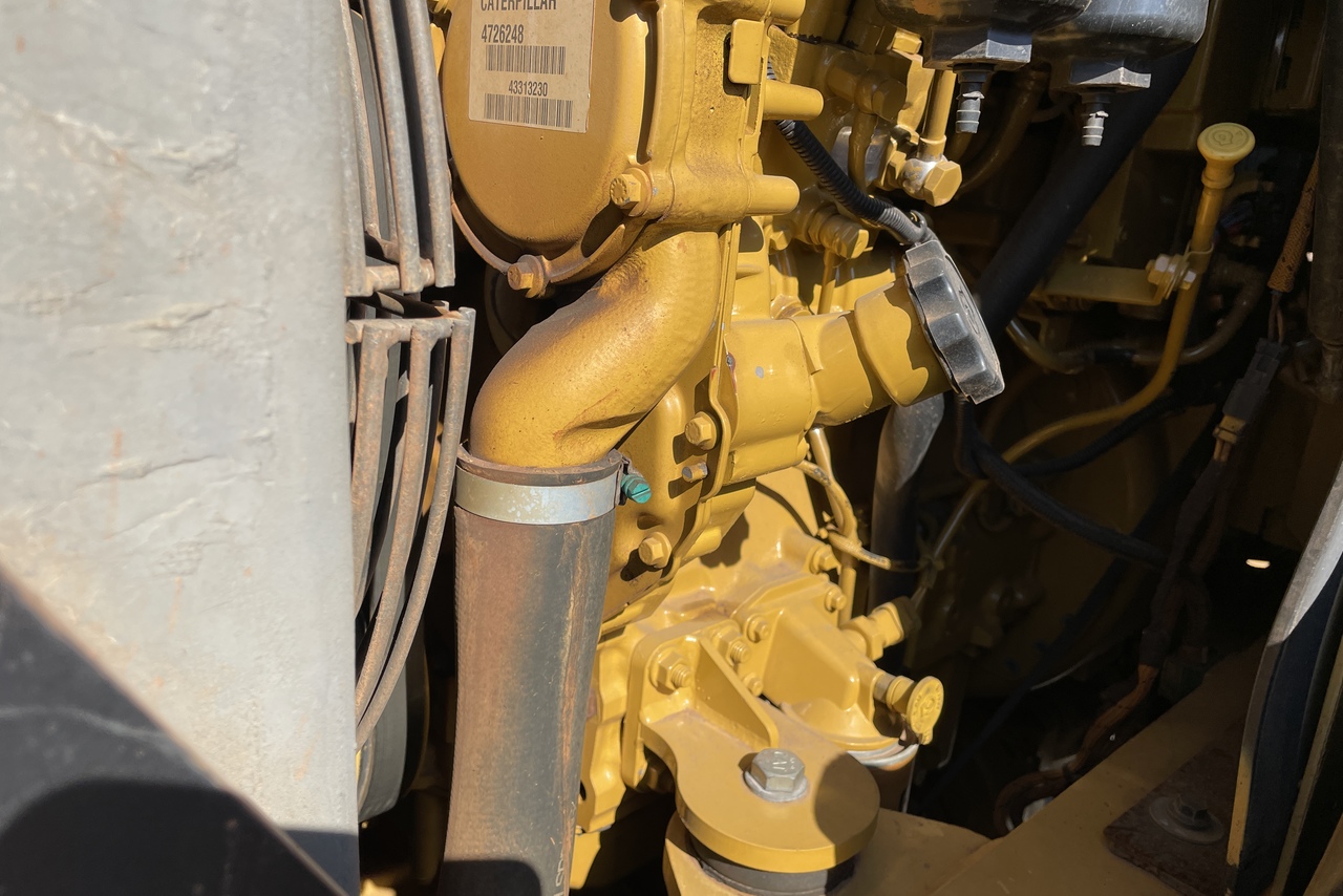 Caterpillar CP533E - 10/10 12
