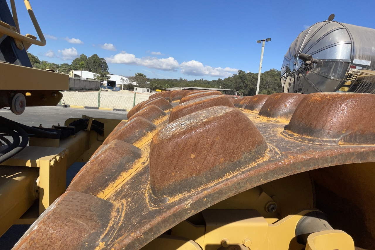 Caterpillar CP533E - 10/10 17