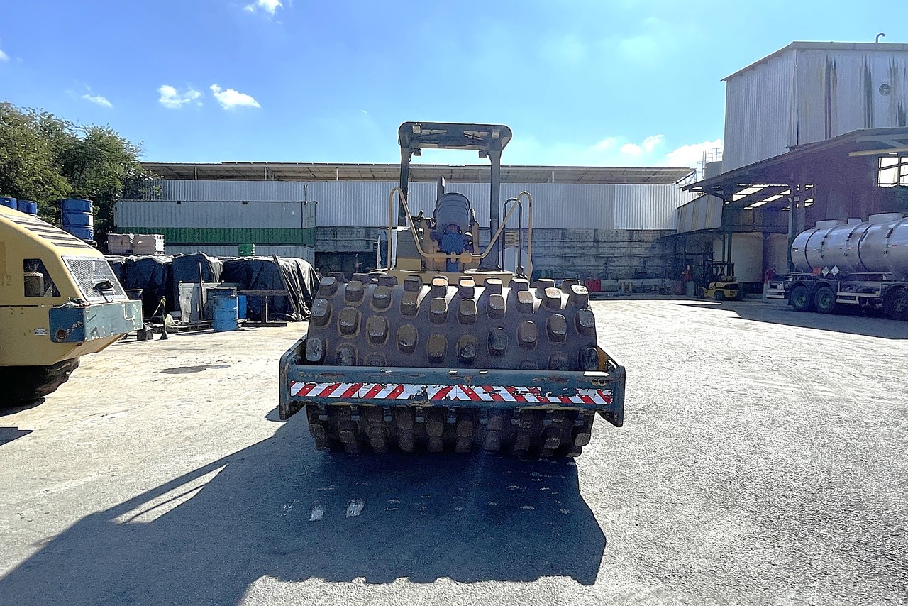 Caterpillar CP533E - 10/10 5