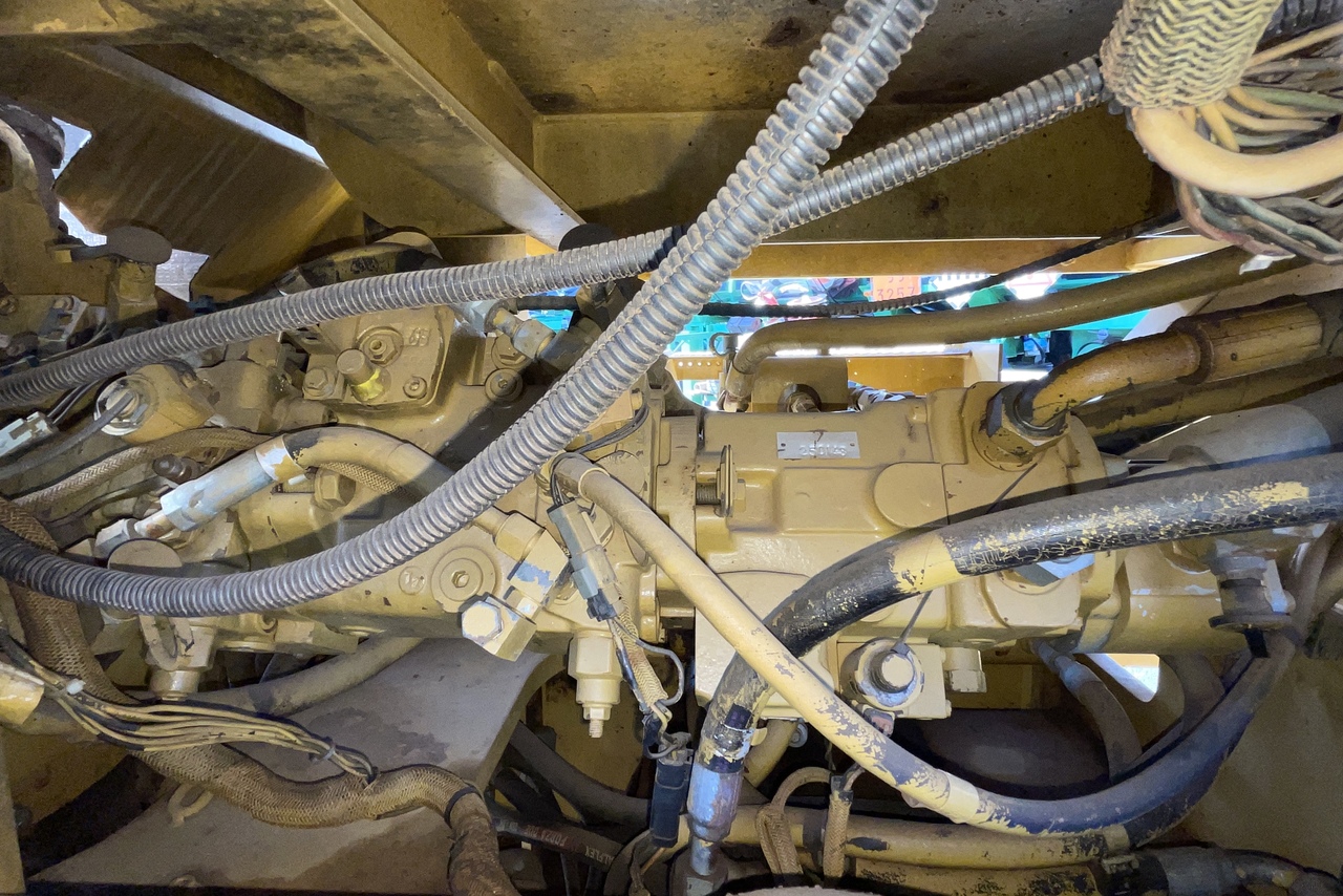 Caterpillar CP533E - 10/10 14