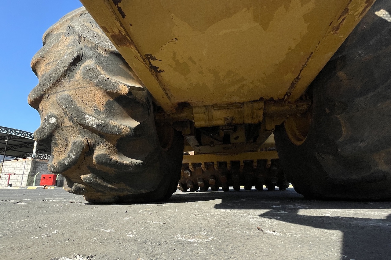 Caterpillar CP533E - 10/10 17