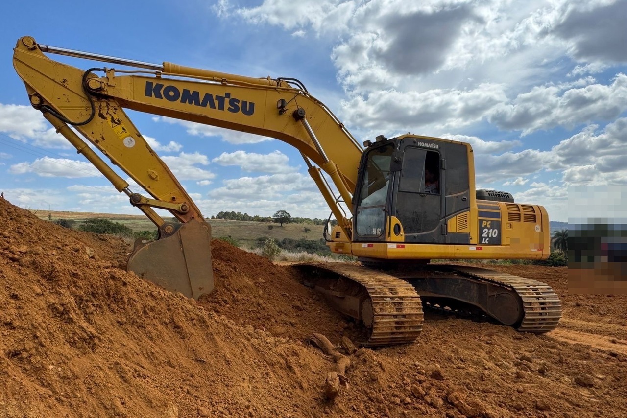 Komatsu PC210 - 20/20 5