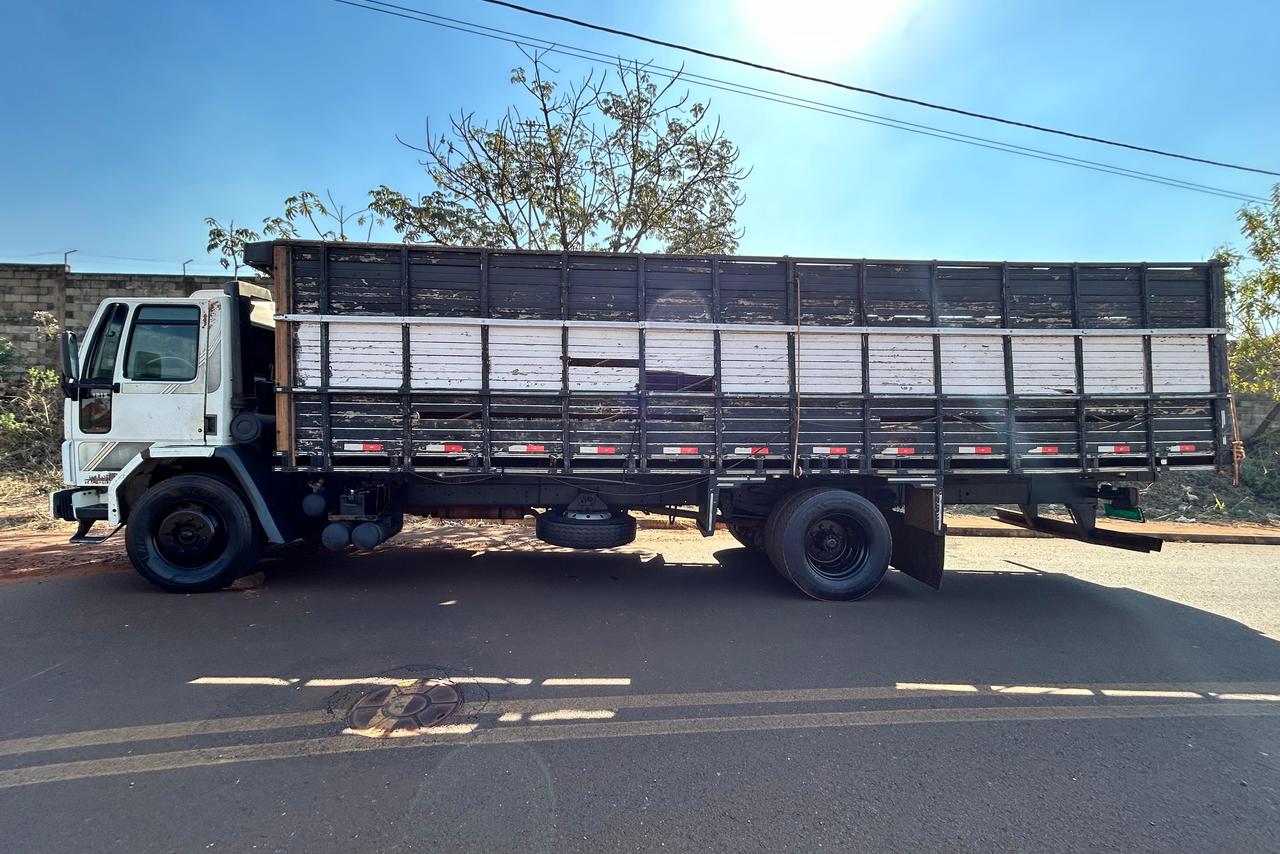 Ford Cargo1215 - 99/99 10