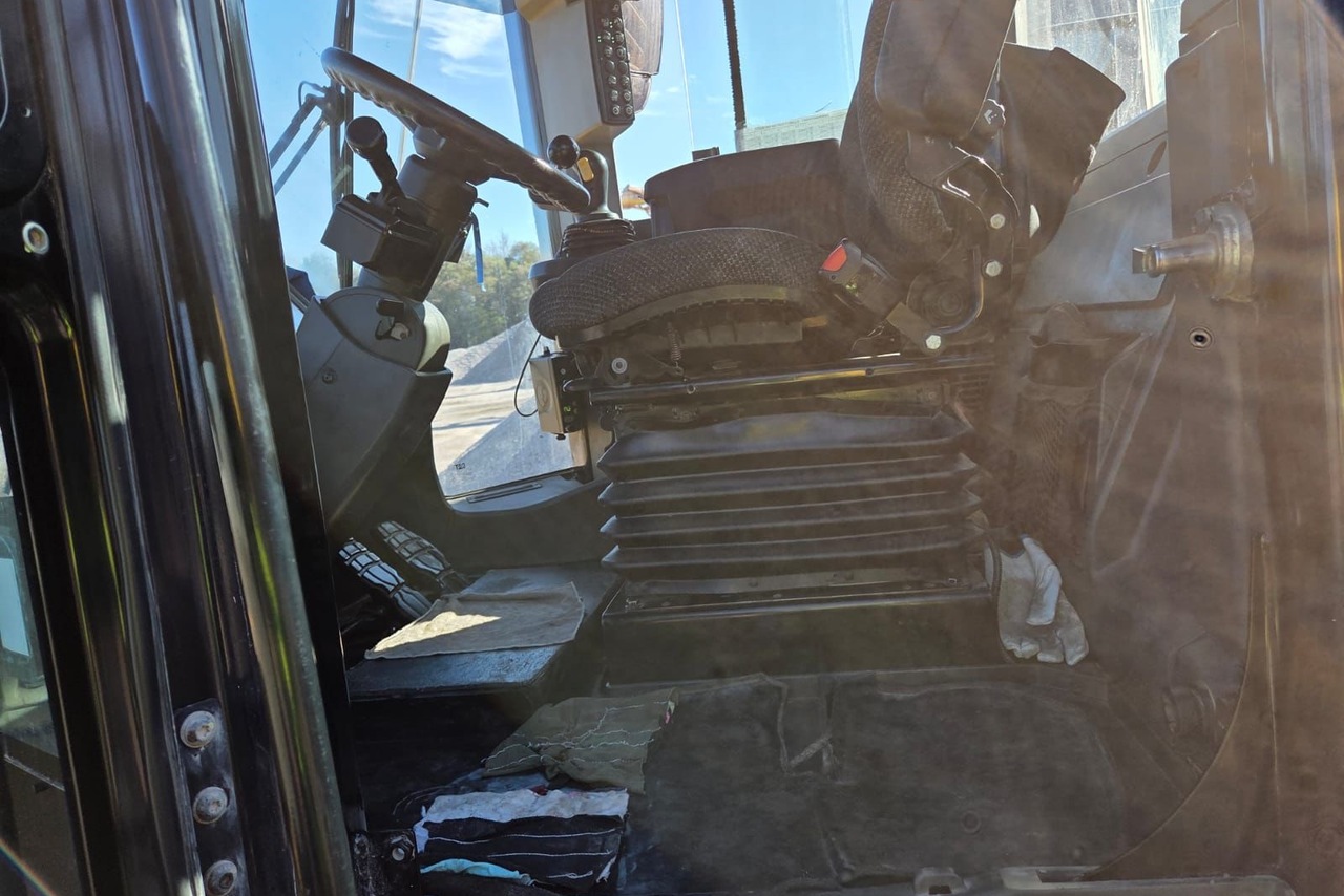 Caterpillar 950L - 20/20 11