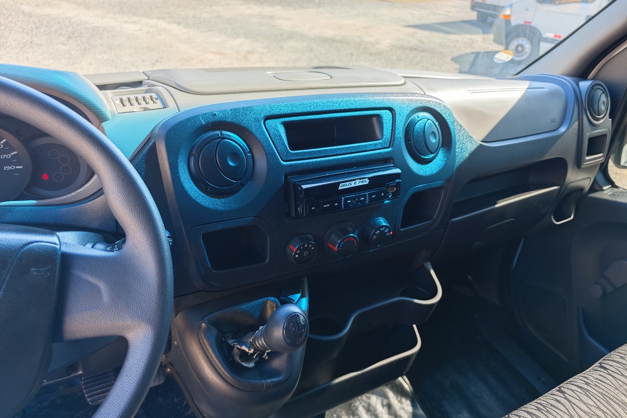 Renault Master Furgão - 17/18 10