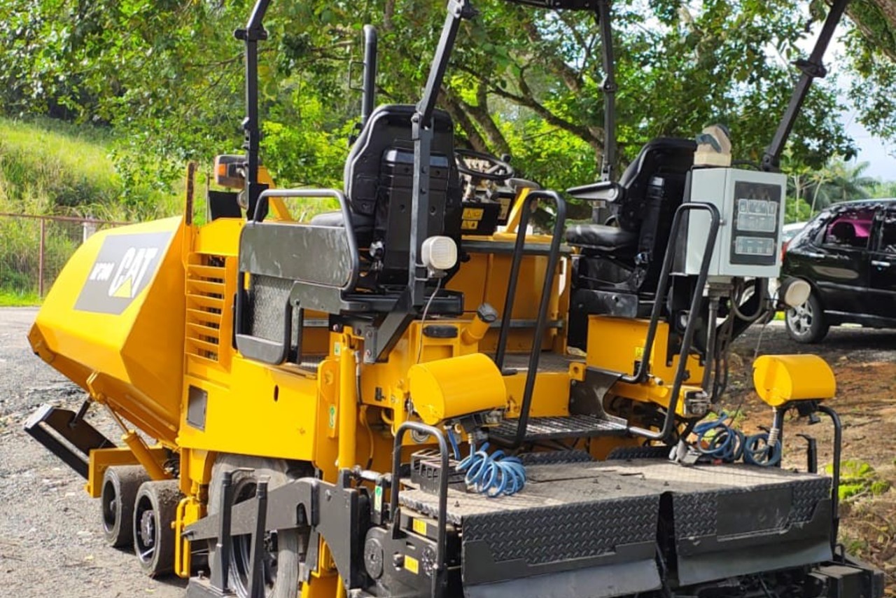 Caterpillar AP300 - 11/11 2