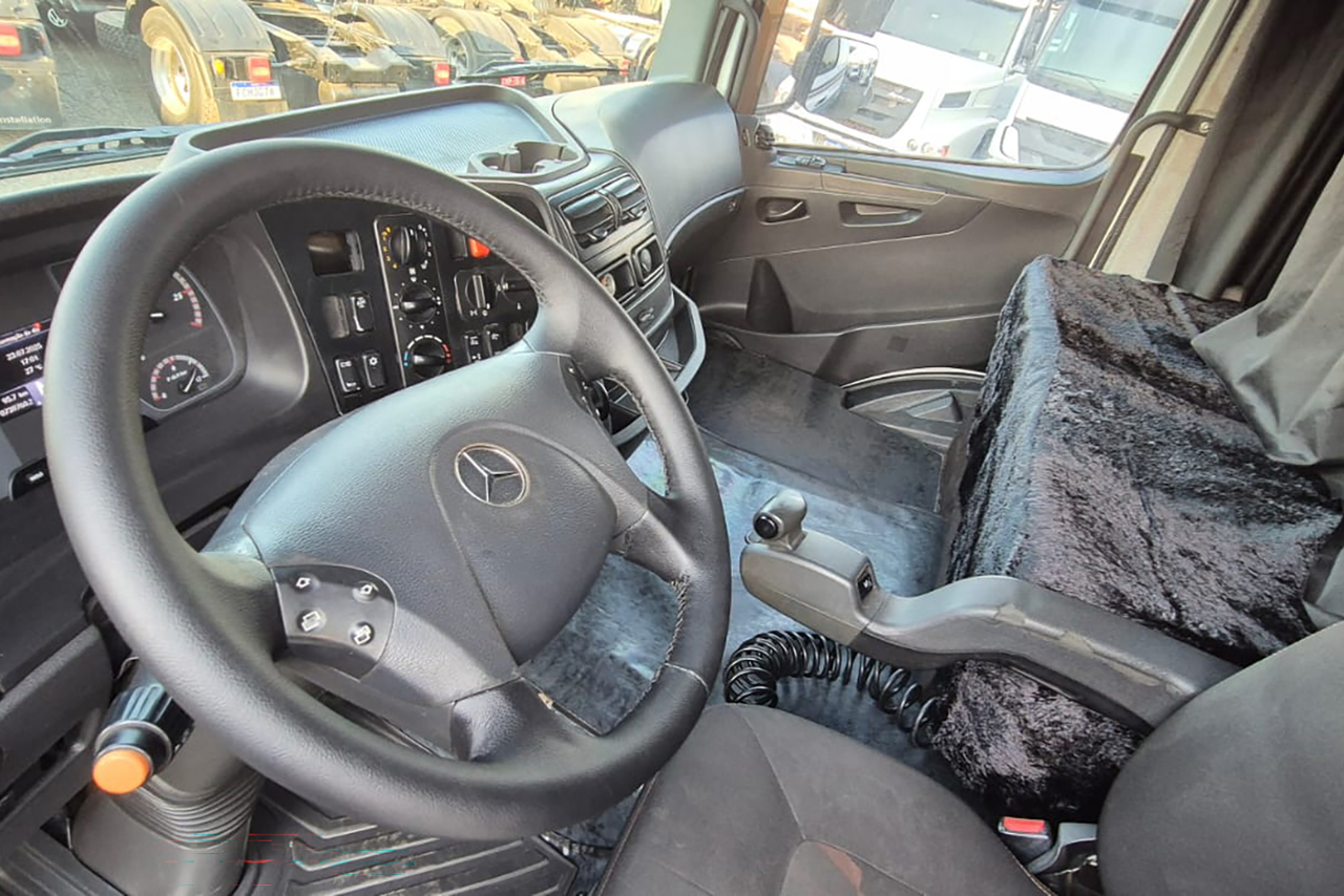 Mercedes Benz Axor 2544 - 19/19 11