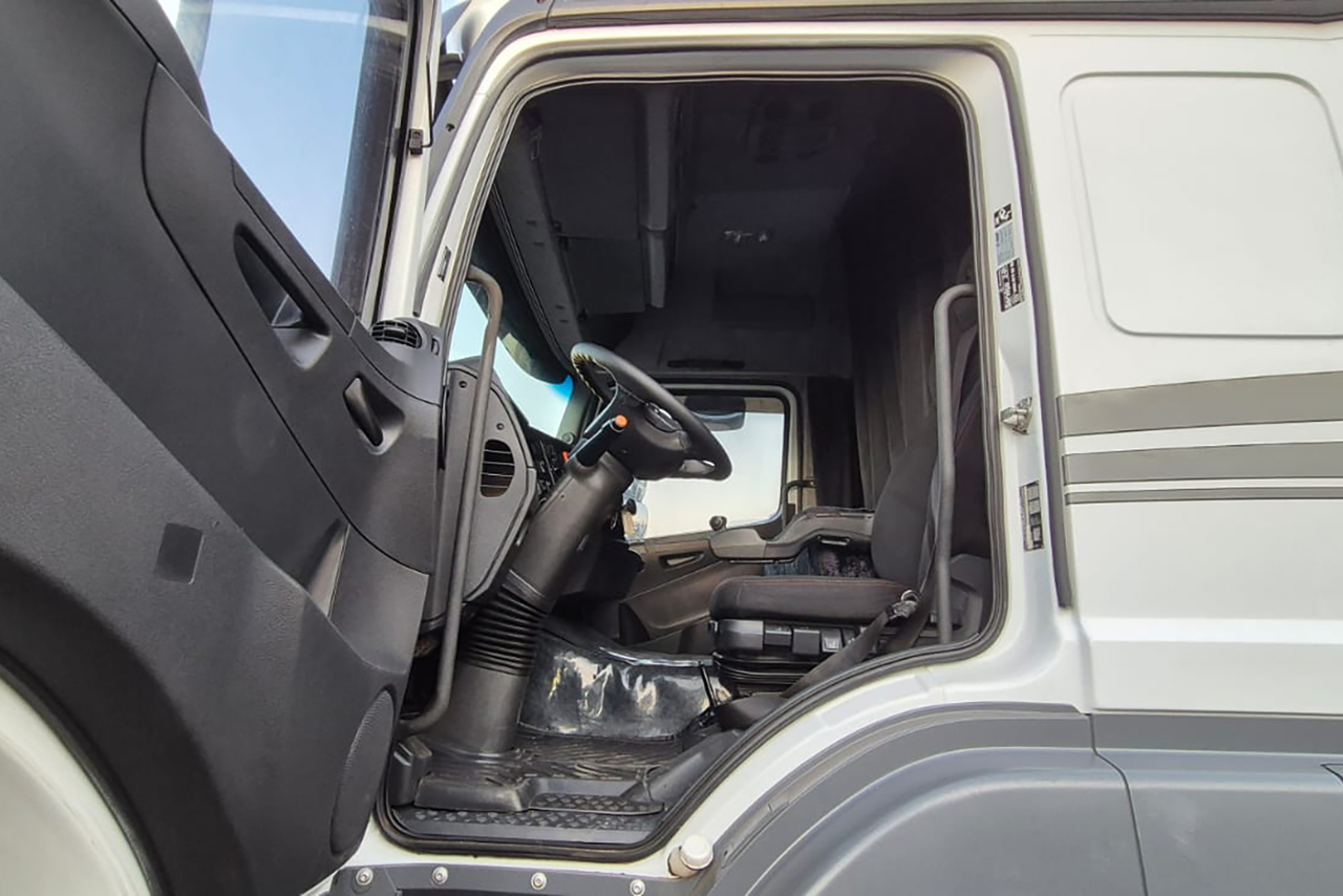 Mercedes Benz Axor 2544 - 19/19 16
