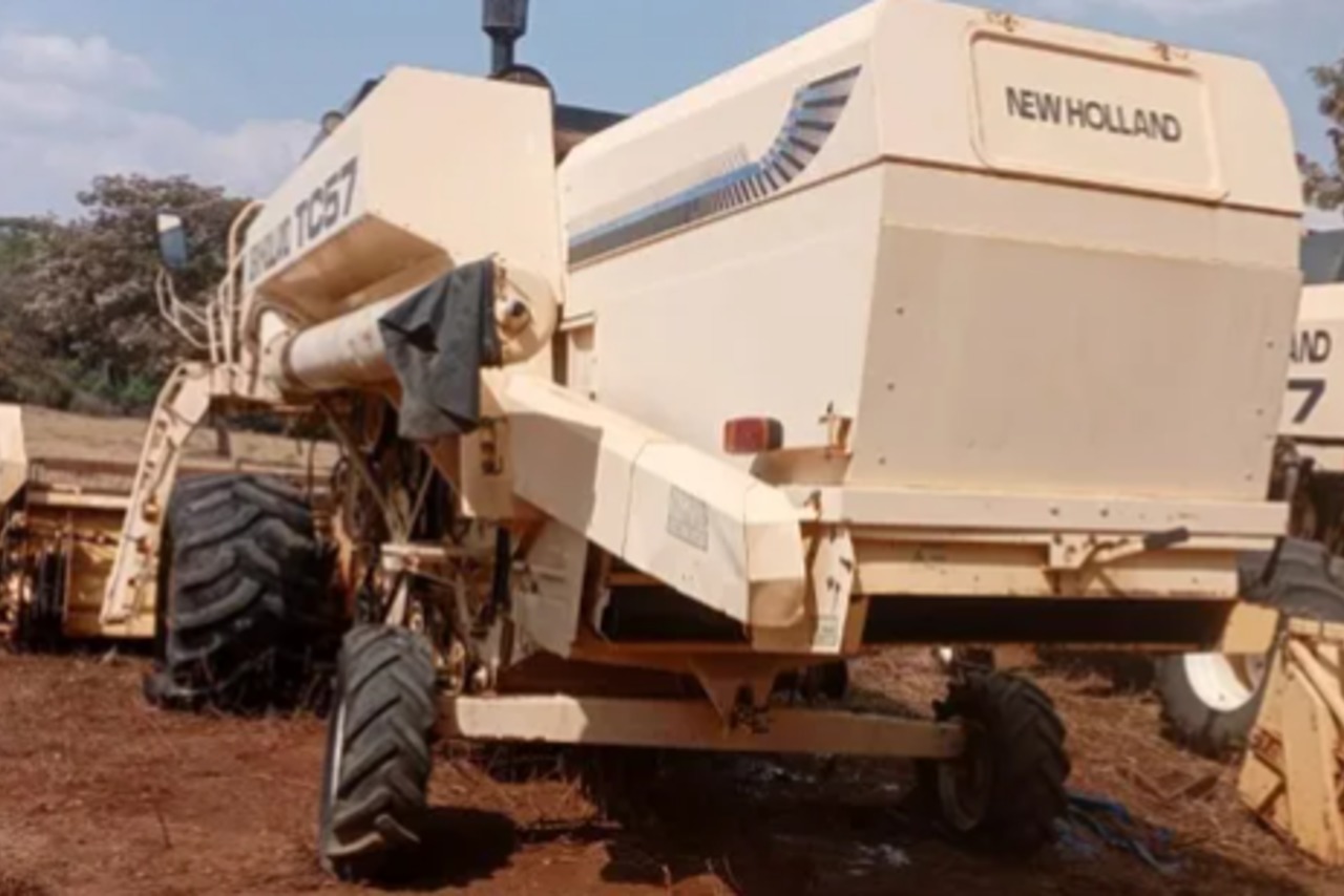 New Holland TC57  - 05/05 4