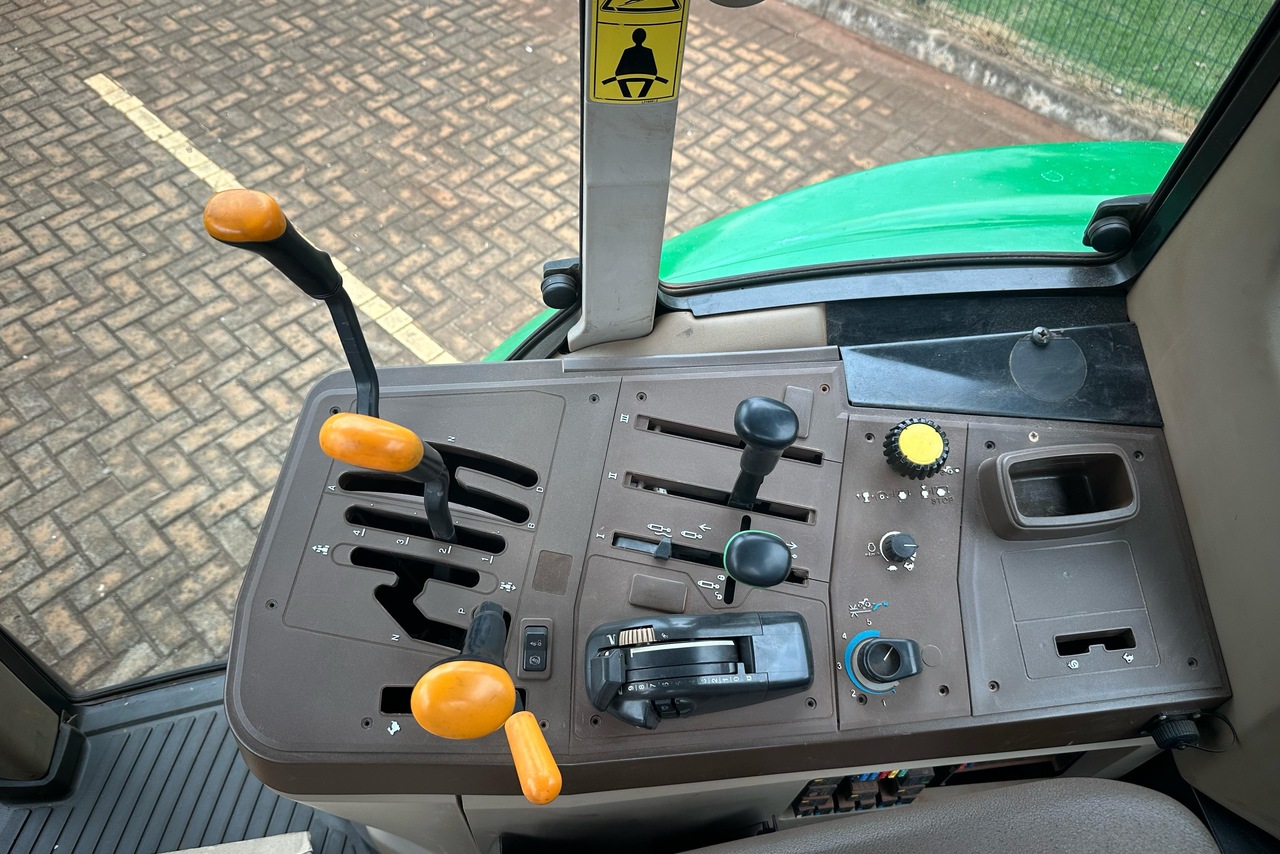 John Deere 6135J - 19/19 8