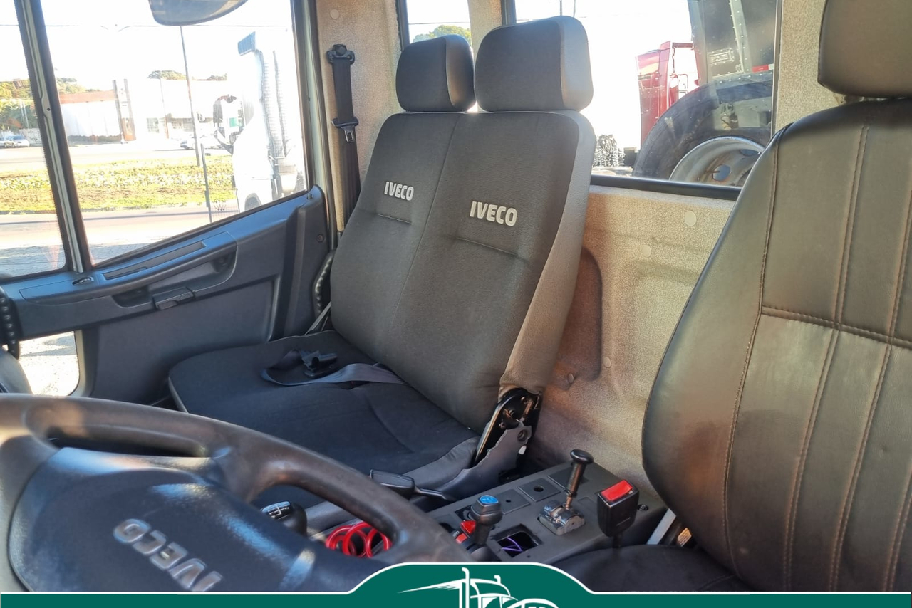 Iveco Tector 240E28 - 13/13 13