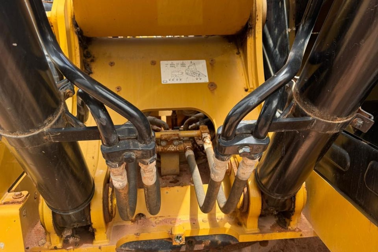 Caterpillar  320 - 22/22 8