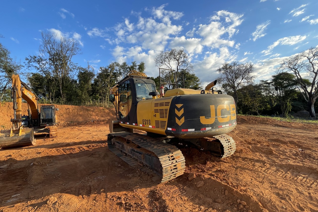 JCB JS220LC - 19/19 2