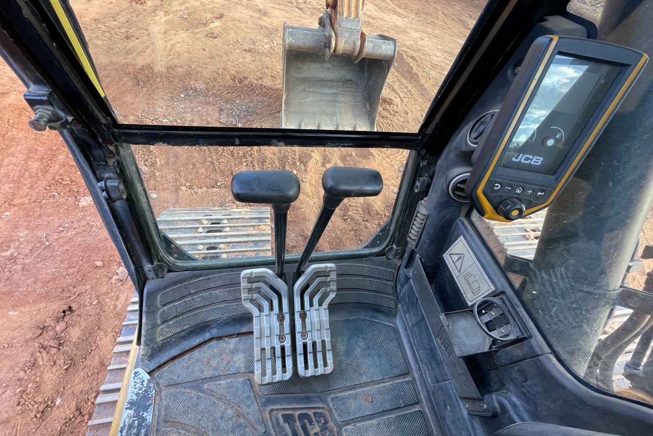 JCB JS220LC - 19/19 7