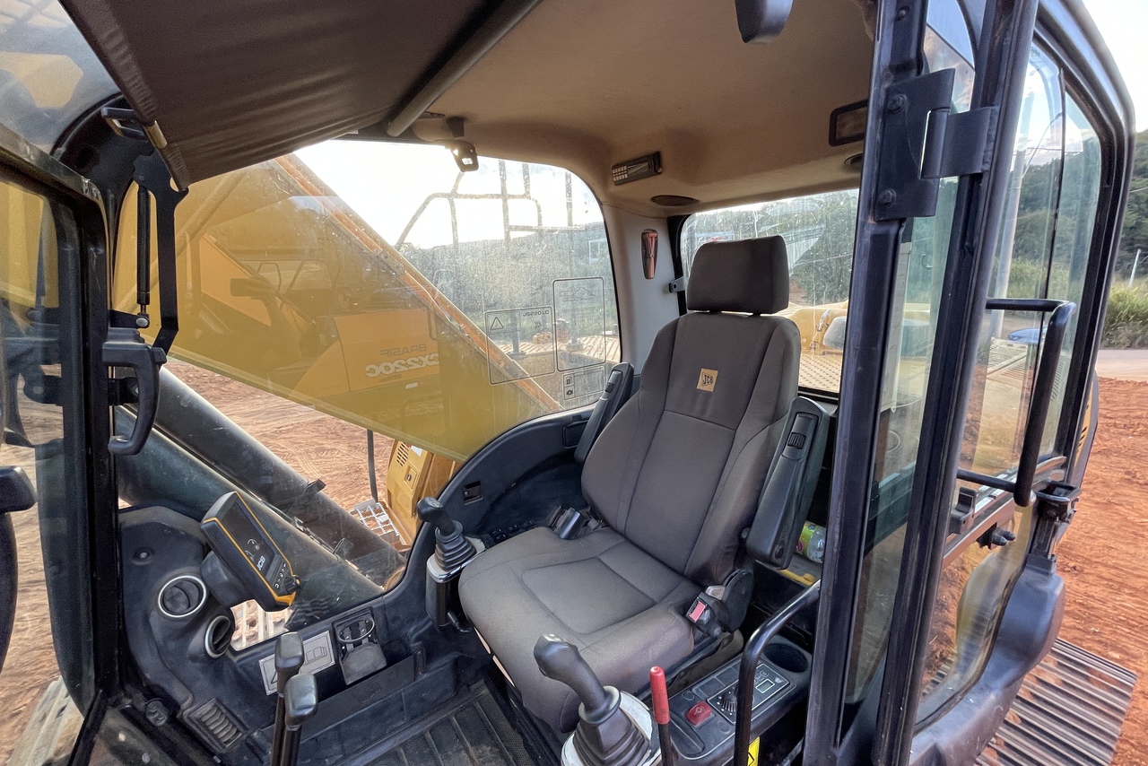 JCB JS220LC - 19/19 8